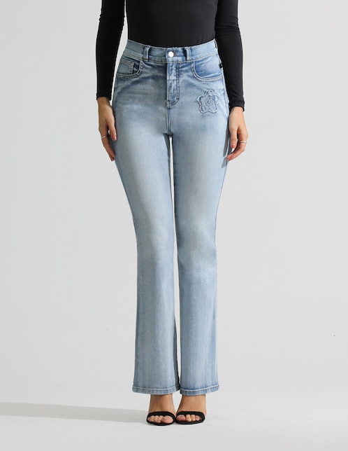 Jeans flare para mujer 1