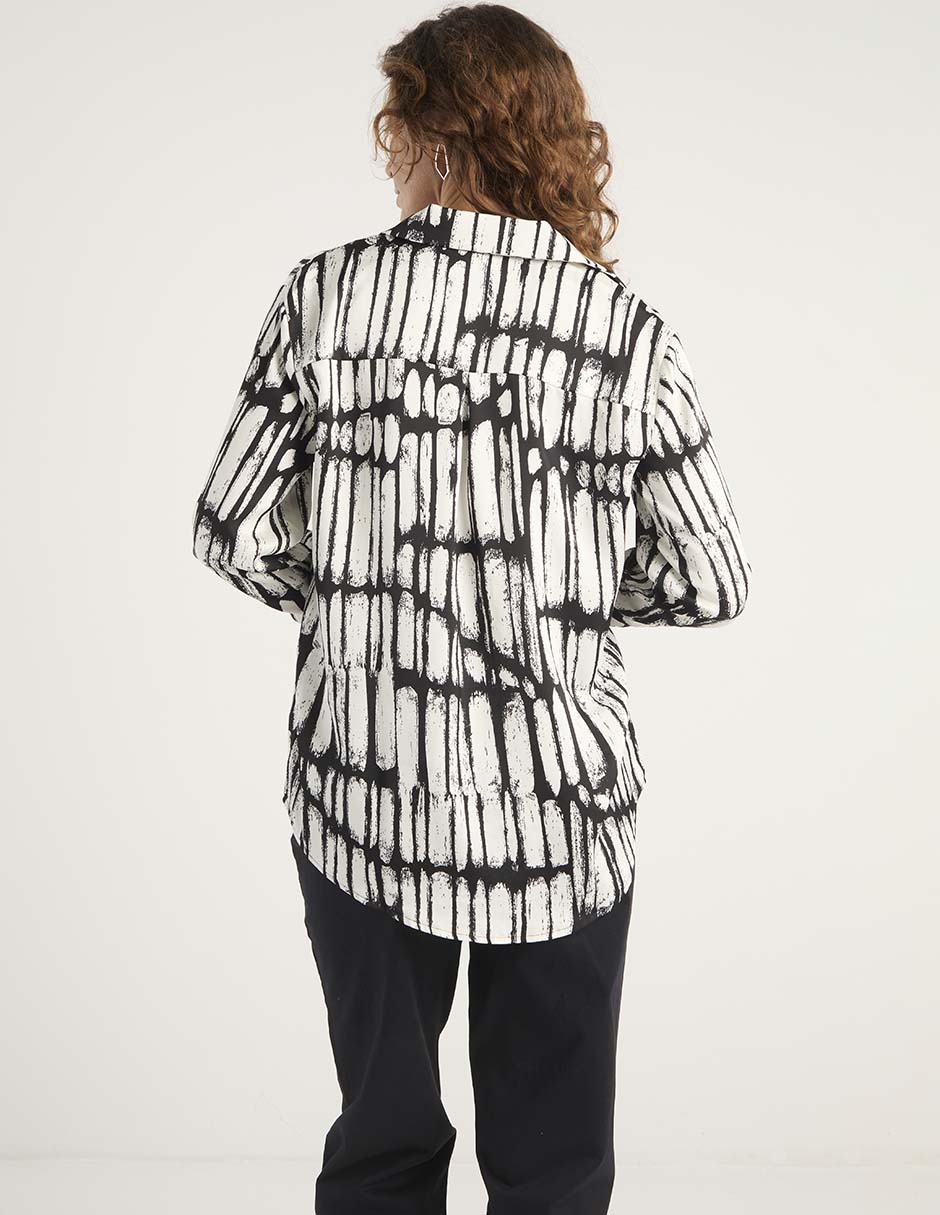 Blusa camisera Liz& manga larga para mujer 6