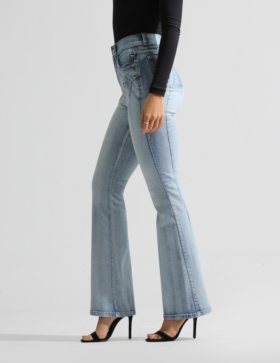 Jeans flare para mujer 5