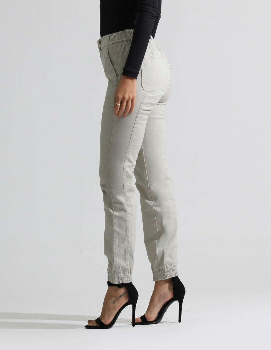 Pantalón cargo slim para mujer 5