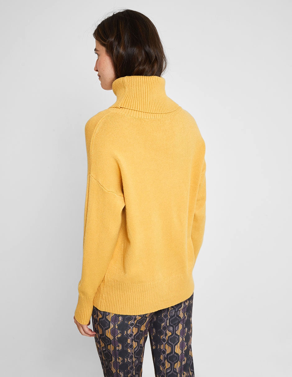 Suéter cuello tortuga para mujer 2