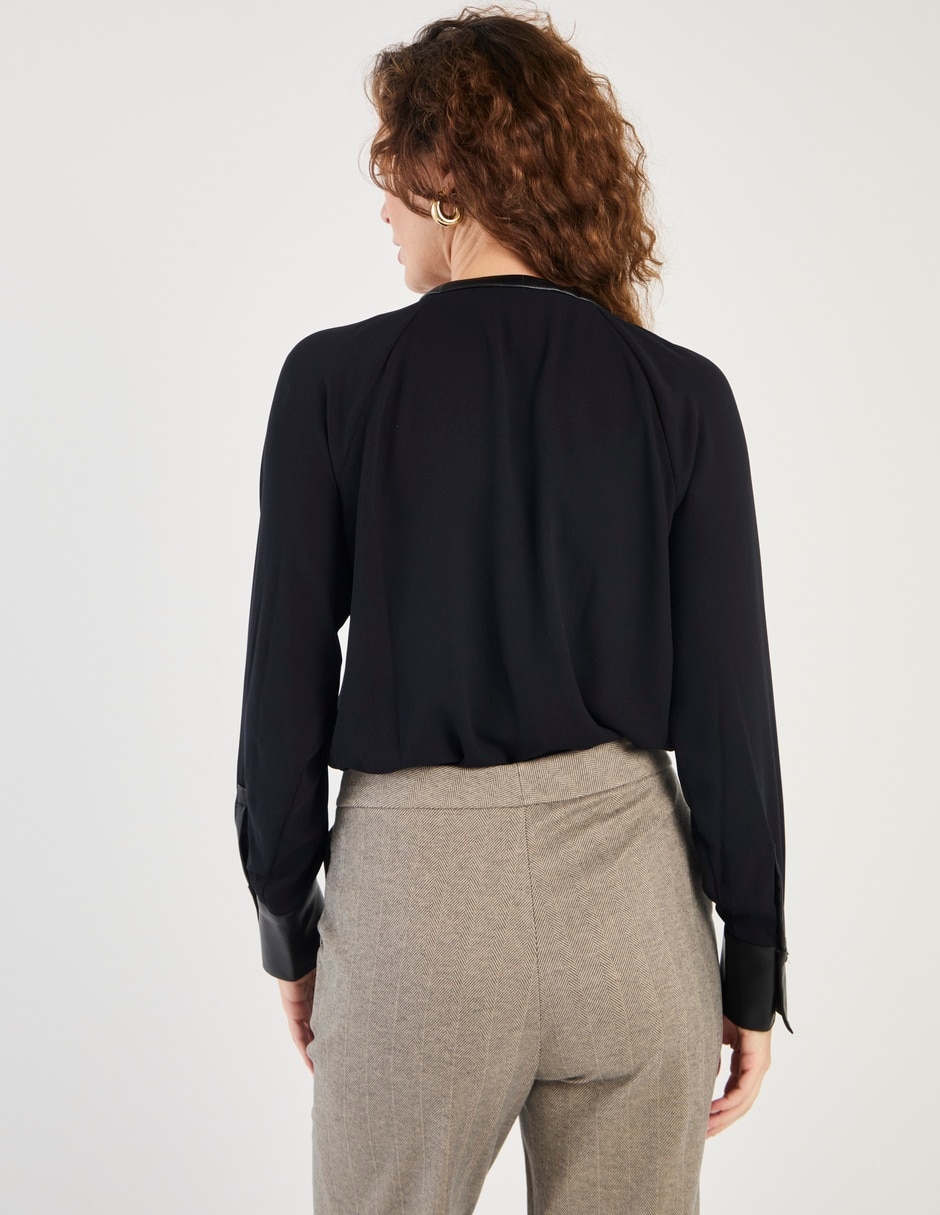 Blusa Liz& manga larga para mujer 2