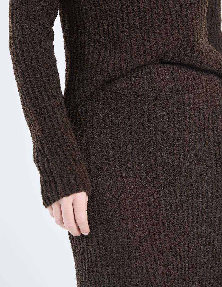 Falda crop a la cintura 4