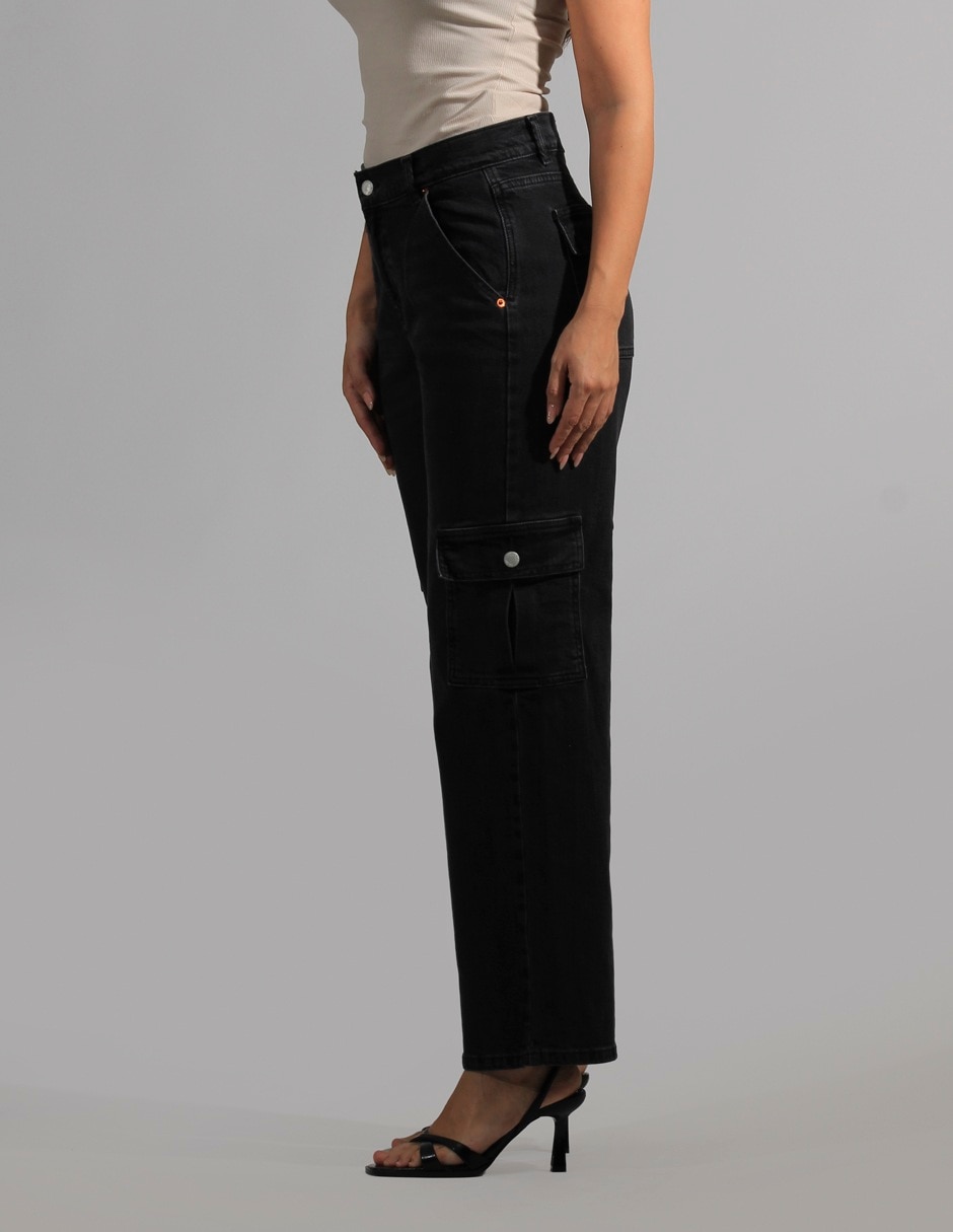 Jeans cargo straight para mujer 5