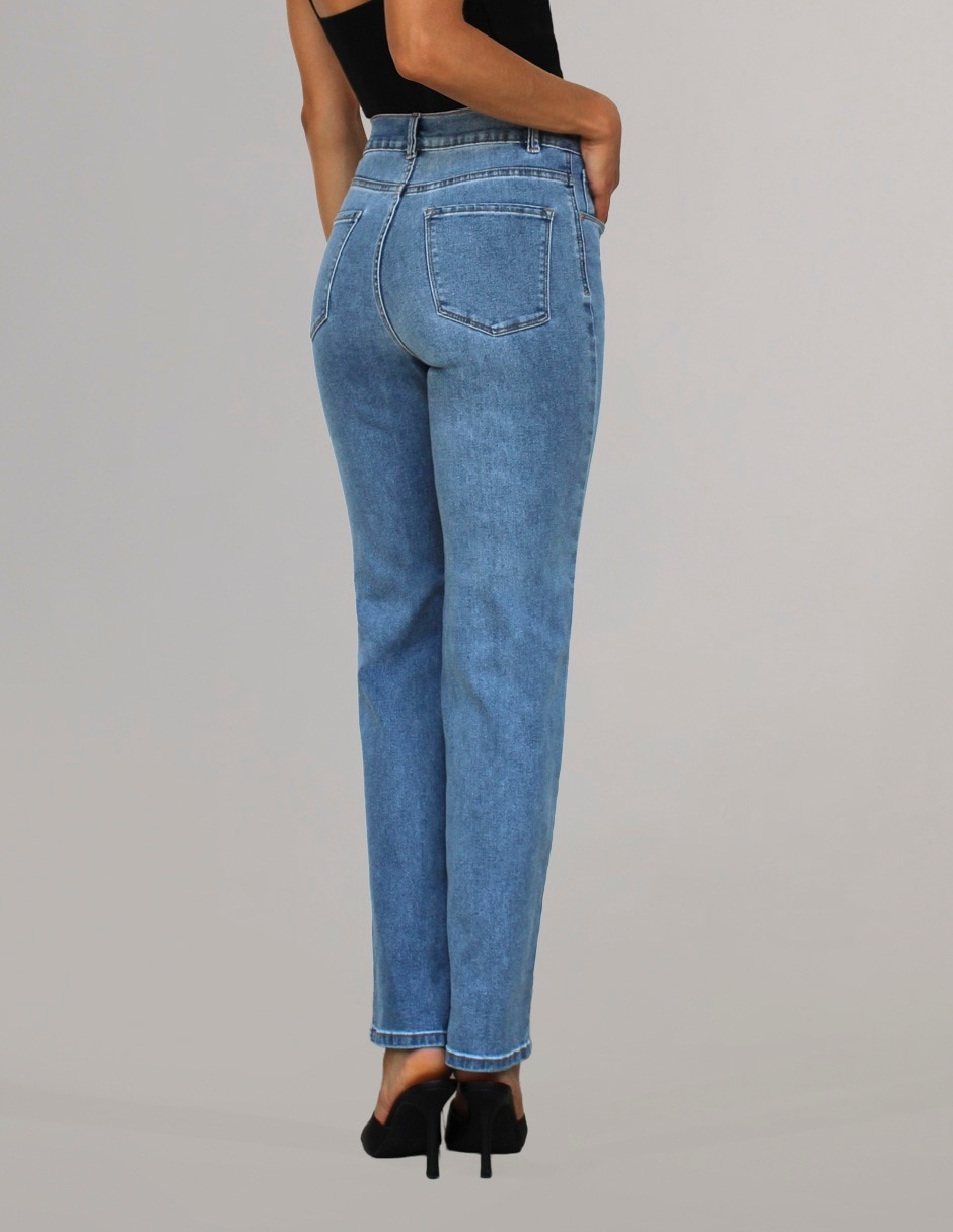 Jeans straight corte media cintura para mujer 3
